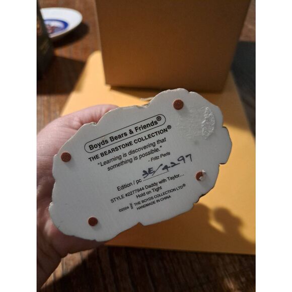 Vintage 2004 Boyds Bears Daddy w/ Taylor Hold On Tight Figurine Bearstone - Picture 6 of 6